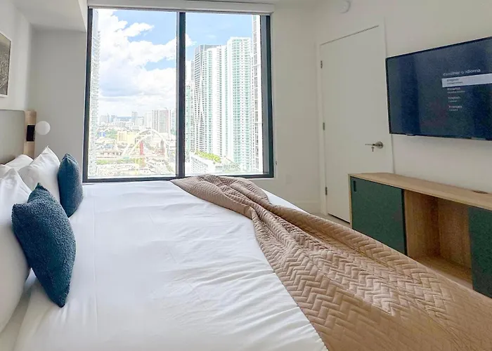 Stylish One Bedroom In The Heart Of Vibrant Downtown- Daily Resort Fee And Parking Not Included
